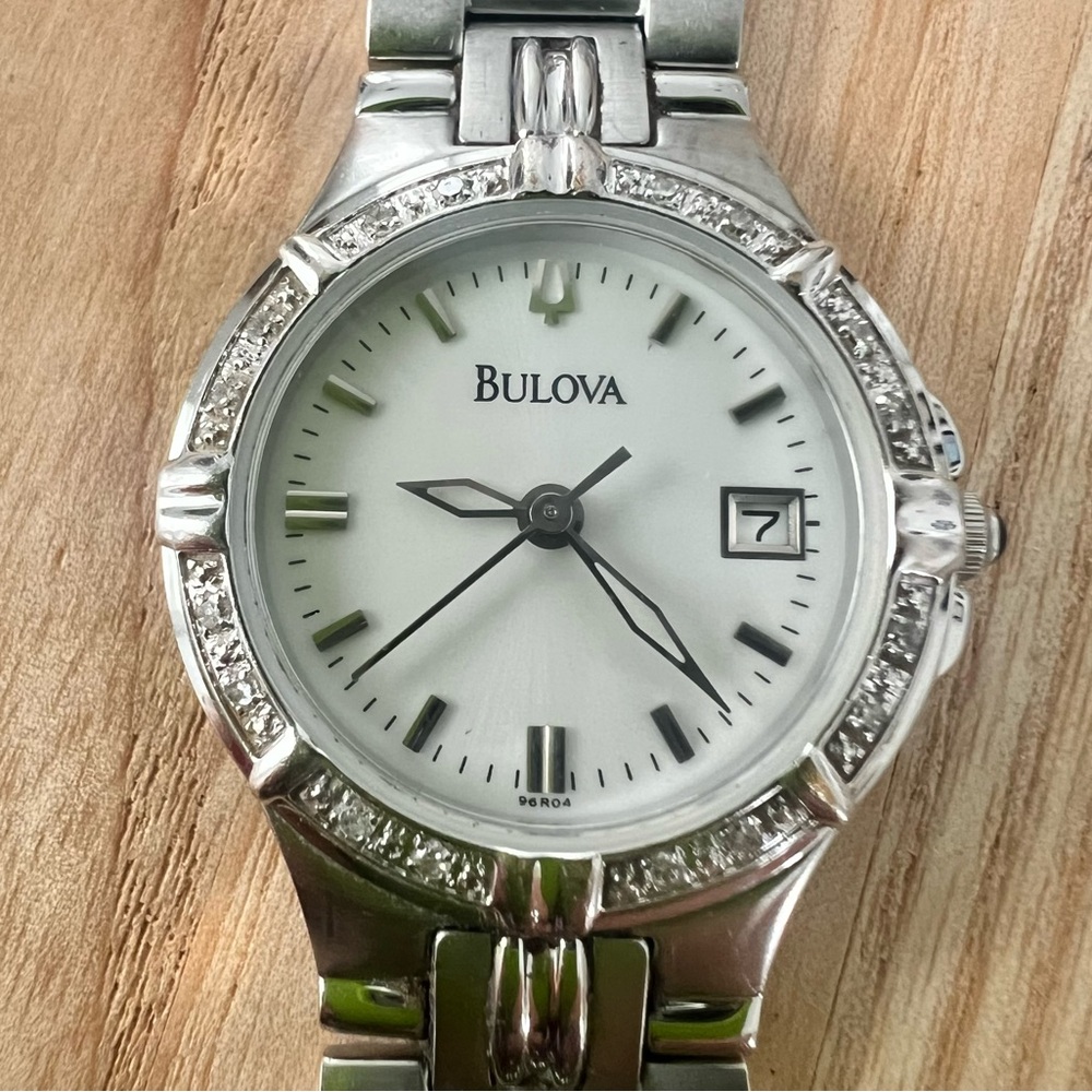 Bulova ladies silver tone diamond dress watch NEW BATTERY